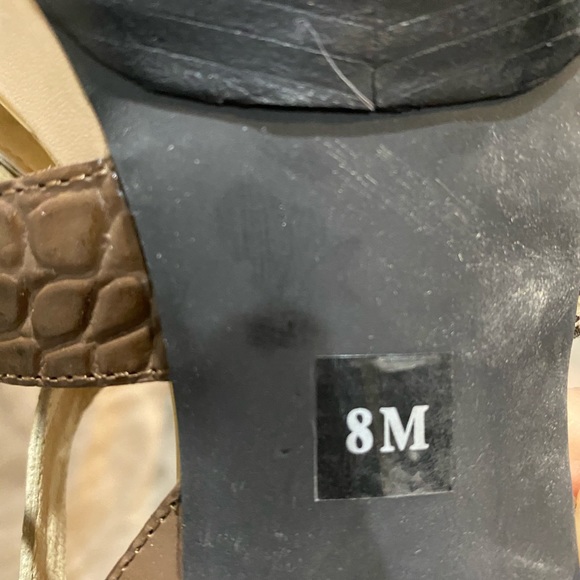 Sandals - Picture 6 of 6